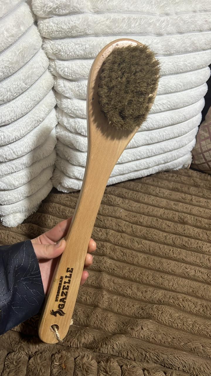 Dry brush